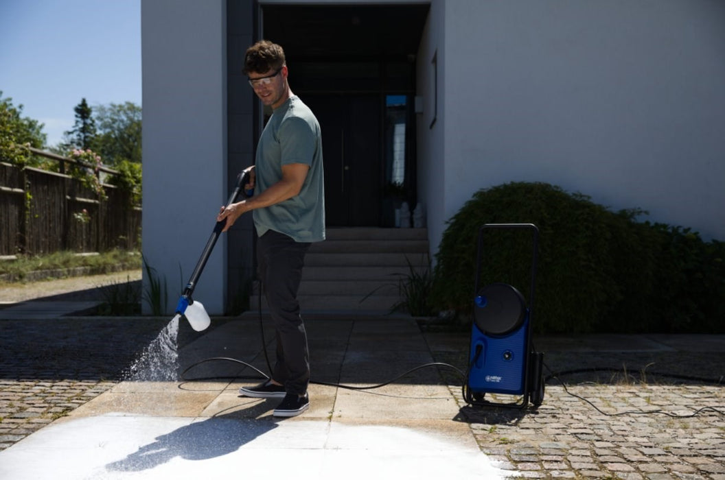 Nilfisk Core 140-8 PowerControl In-Hand PAD EU pressure washer Upright Electric 474 l/h 1800 W Blue