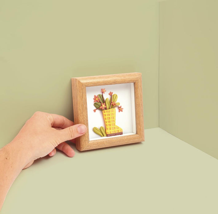 BOOT MODELING KIT WITH FRAME