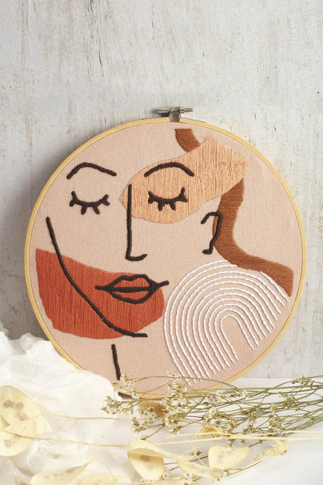 FACE EMBROIDERY KIT