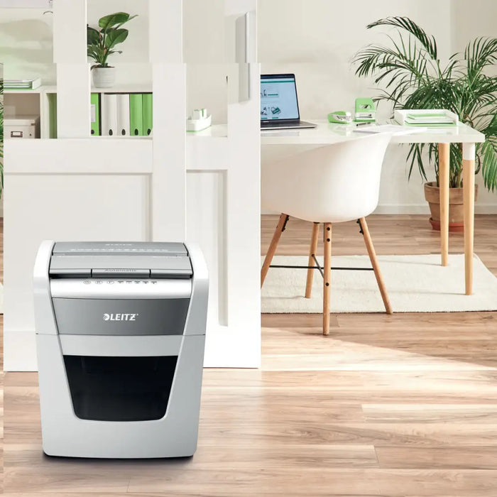 Paper Shredder Leitz IQ Autofeed 50X P4 20 L - Електроника Периферни и резервни части<<<Компютри|