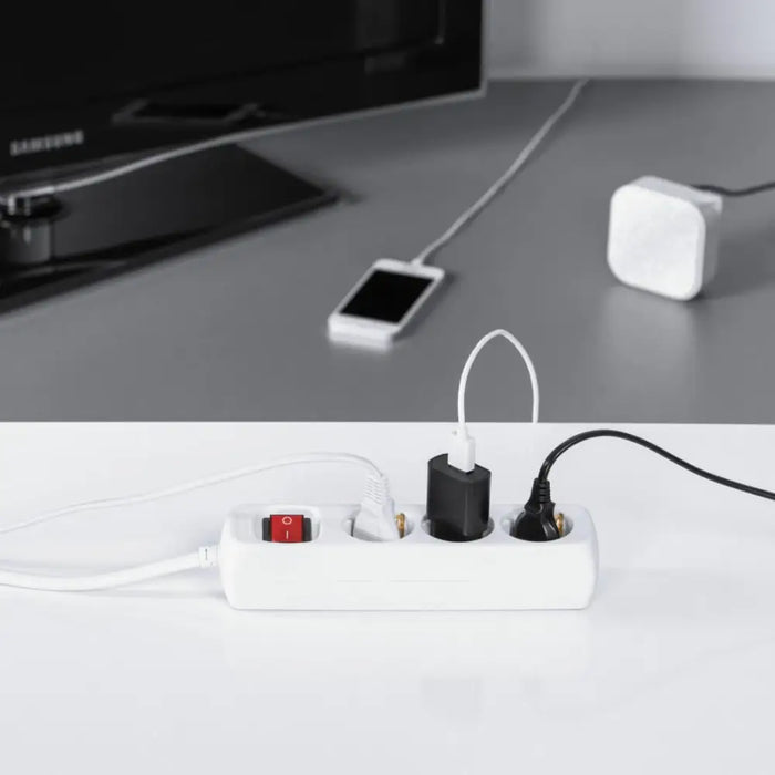 Power strip HAMA 30535 3 sockets 3m white with on/off button child protection - Разклонители<<<Продукти за