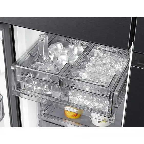 Refrigerator with French door SAMSUNG Family Hub RF65DG9H0EB1EO 636 l Black - Хладилници Side