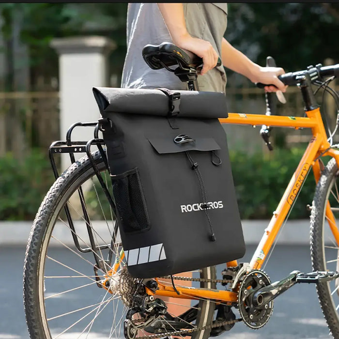 Rockbros Bike Bag with Backpack Function Waterproof with Helmet Attachment 18l - Black - Sport products<<<HurtelXML