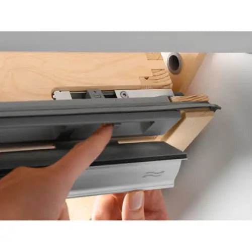 ROOF WINDOW STANDARD PLUS VELUX GLL MK06 1061 - Покривни прозорци и изходи за покрив<<<Материали за