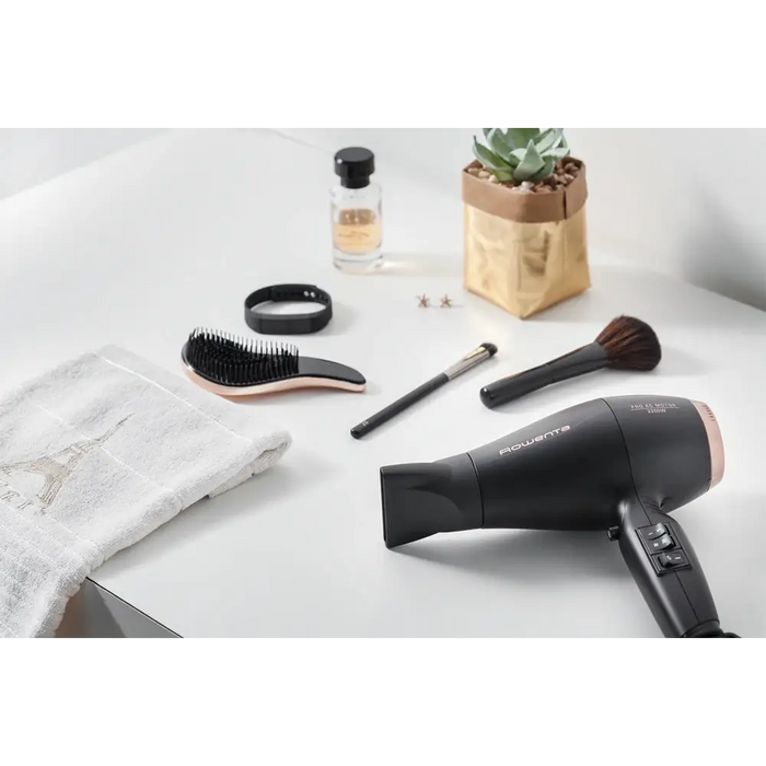 Rowenta CV6930F0 HAIR DRYER COMPACT PRO + Уреди за лична грижа<<<ROWENTA дребна електродомакинска
