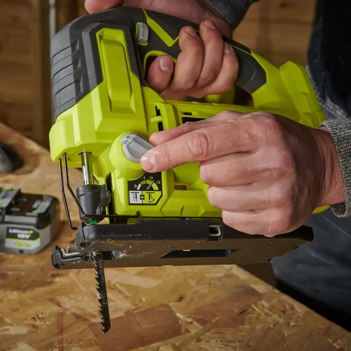RYOBI RJS18-0 CORDLESS JIG SAW - Прободни триони<<<Триони и циркуляри<<<Инструменти и железария<<<Praktiker