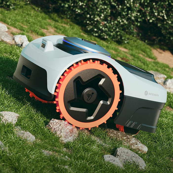 CORDLESS ROBOT MOWER SEGWAY i208E AWD 21.6 V, 5.10 Ah, CUTTING WIDTH 18.00 cm, 800 m²