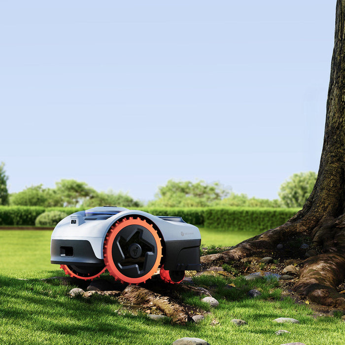 CORDLESS ROBOT MOWER SEGWAY i208E AWD 21.6 V, 5.10 Ah, CUTTING WIDTH 18.00 cm, 800 m²