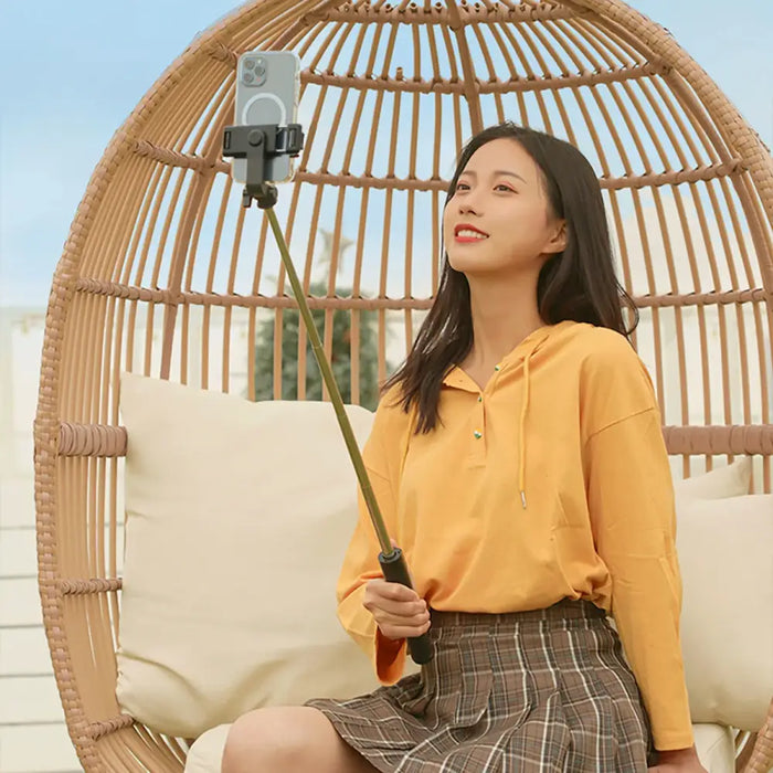 Selfie stick WHS1Y telescopic tripod 1m with phone holder - black - Photo accessories<<<HurtelXML