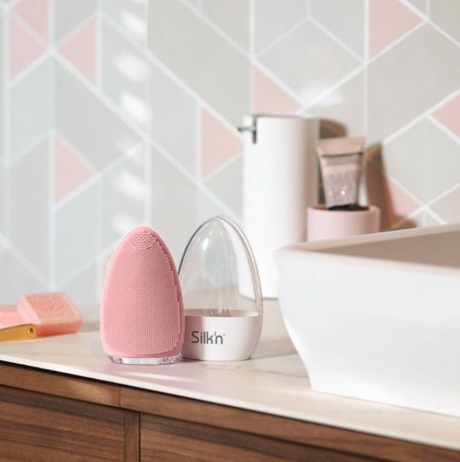 SILK N PINK FACE CLEANSING BRUSH