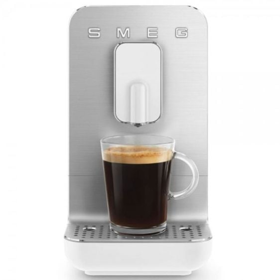 SMEG BCC11WHMEU coffee machine