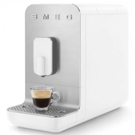 SMEG BCC11WHMEU coffee machine