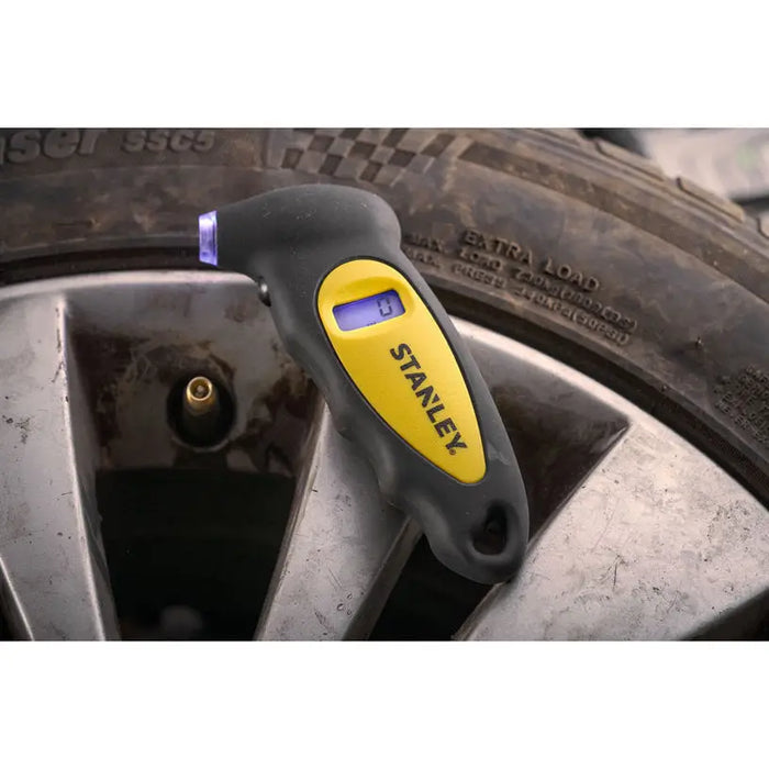 STANLEY STHT80874-0 DIGITAL PRESSURE GAUGE - Други авто принадлежности<<<Сигурност и безопасност<<<Авто и