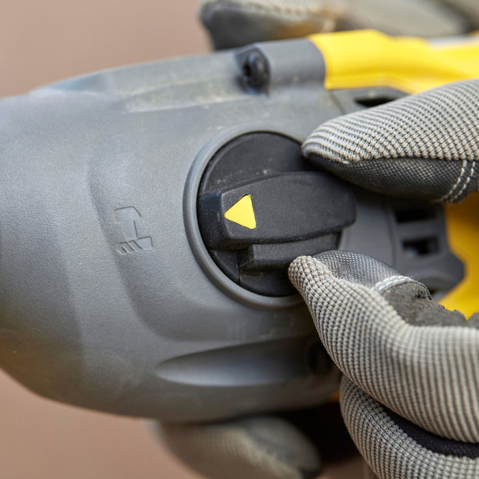 STANLEY SFMCH900M22-QW CORDLESS BRUSHLESS PUNCH 18 V, 2.00 J, SDS PLUS, NUMBER OF BATTERIES 2, 4.00 Ah, CASE