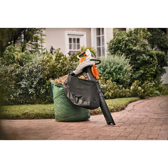 STIHL SHA 56 36 V BATTERY BLOWER NUMBER OF BATTERIES 1 4.00 Ah MAXIMUM BLOWING SPEED 220 km/h