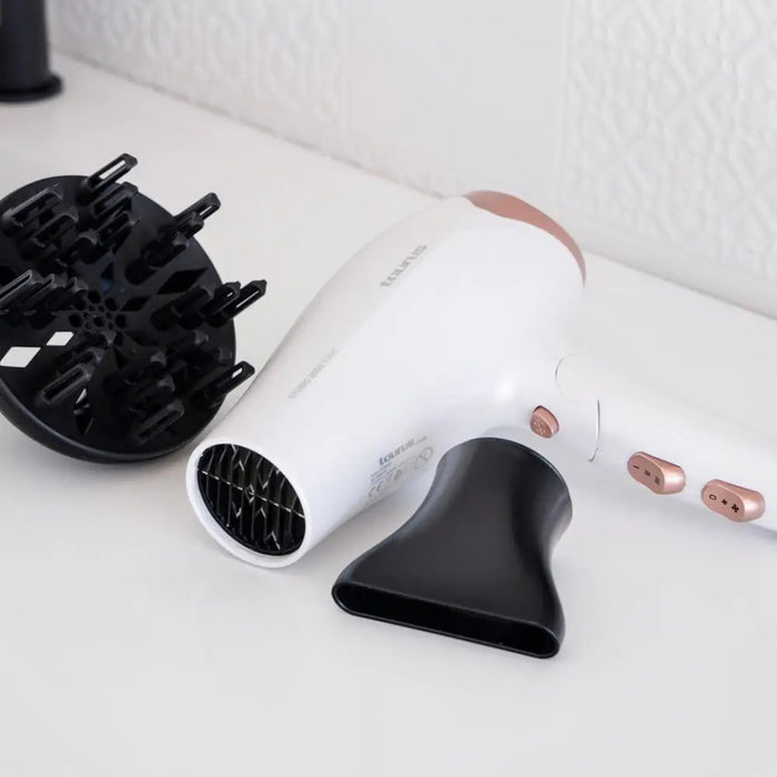 Taurus STUDIO 2500 IONIC hair dryer 2400 W White - HairdryersAGD-SUS<<<Home Appliance - ProductsAGD<<<ActionPL