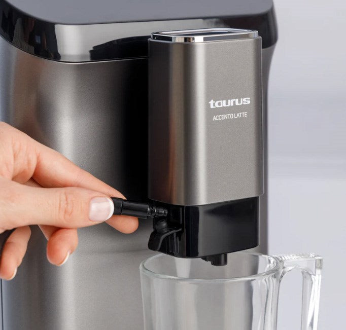 Taurus Accento Latte espresso machine; 20 bar White Coffee