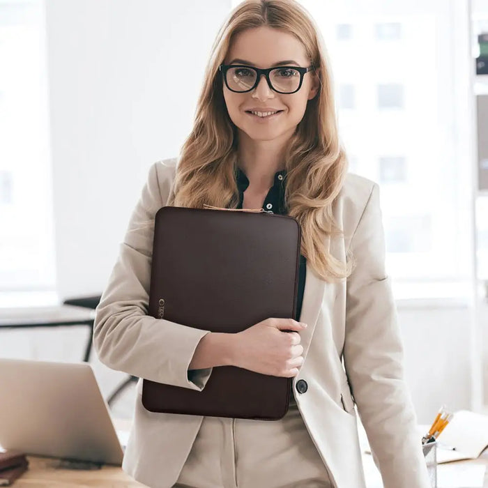 Tech-Protect Fleece Laptop Bag 15-16 - Brown - Laptop bags<<<HurtelXML