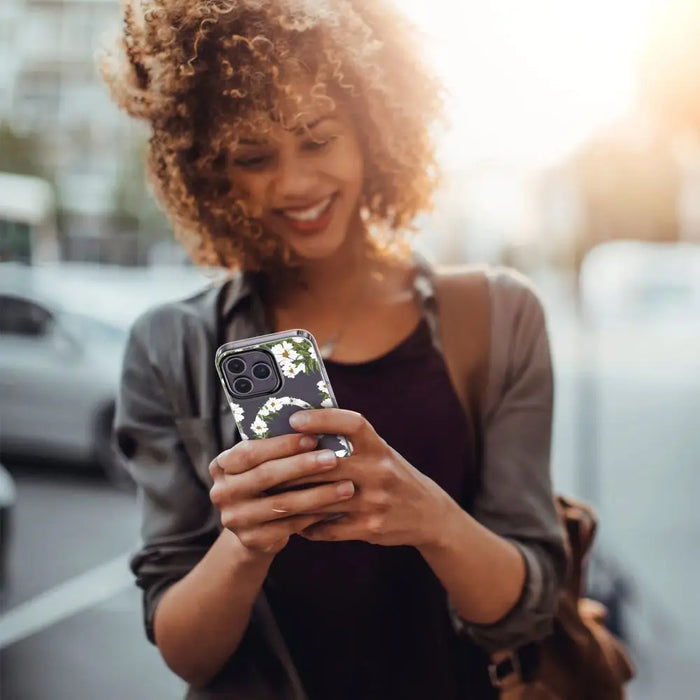 Tech-Protect MagMood MagSafe iPhone 15 Pro Max Case - White Daisies - Cell phone cases and covers<<<HurtelXML