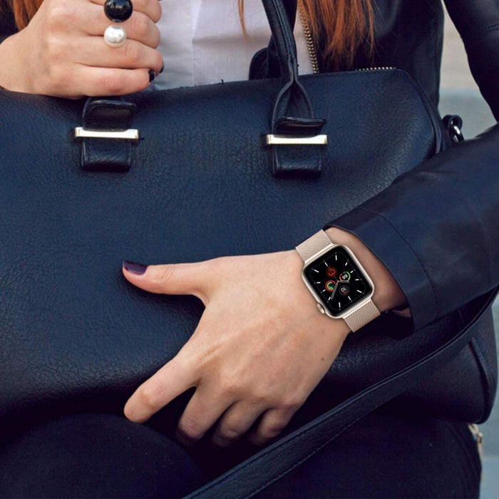 Tech-Protect MilaneseBand for Apple Watch 4 / 5 / 6 / 7 / 8 / 9 / SE / Ultra 1 / 2 (42/44/45/49 mm) - gold