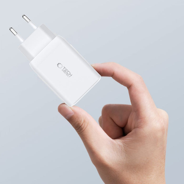 Tech-Protect C65W charger 2x USB-C PD 65W / USB-A QC 3.0 - white