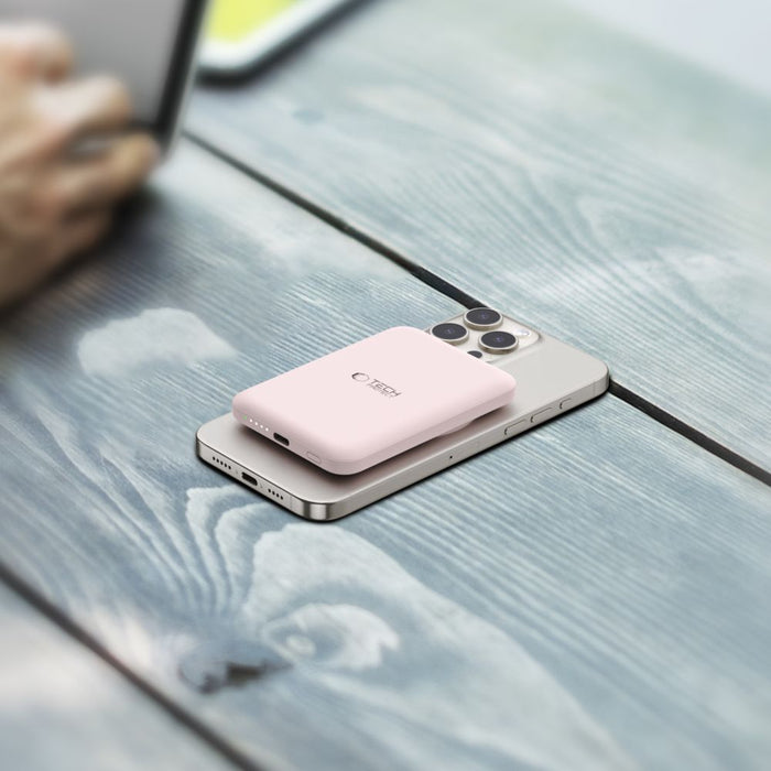 Tech-Protect LifeMag PB10 Powerbank with MagSafe 5000mAh 15W USB-C port - pink + USB-C cable