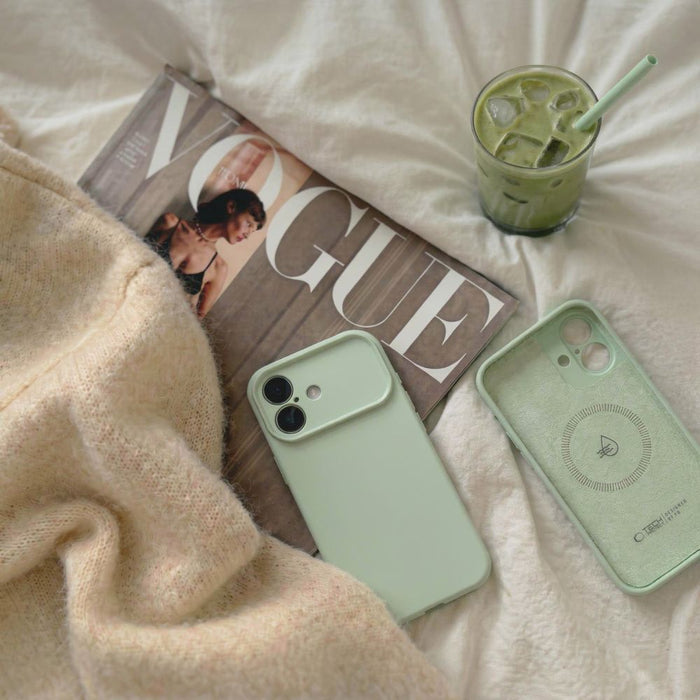 Tech-Protect Silicone MagSafe Case for iPhone 17 - Green
