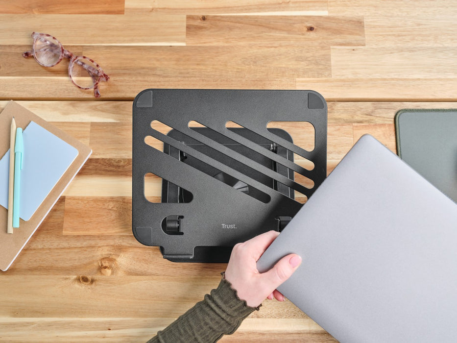 Folding and Adjustable Laptop Stand Trust Zeff Metal