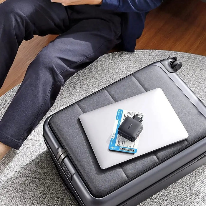 Ugreen бързо зарядно устройство GaN PPS 65W USB / 3x USB Type C QC 3.0 Power Delivery SCP FCP AFC (галиев нитрид) черен