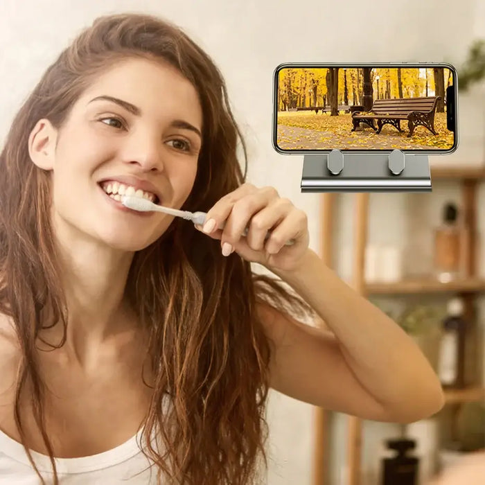 Ugreen LP193 metal wall holder for smartphone / tablet 4-9.7’’ - silver - Cell phone holders<<<HurtelXML