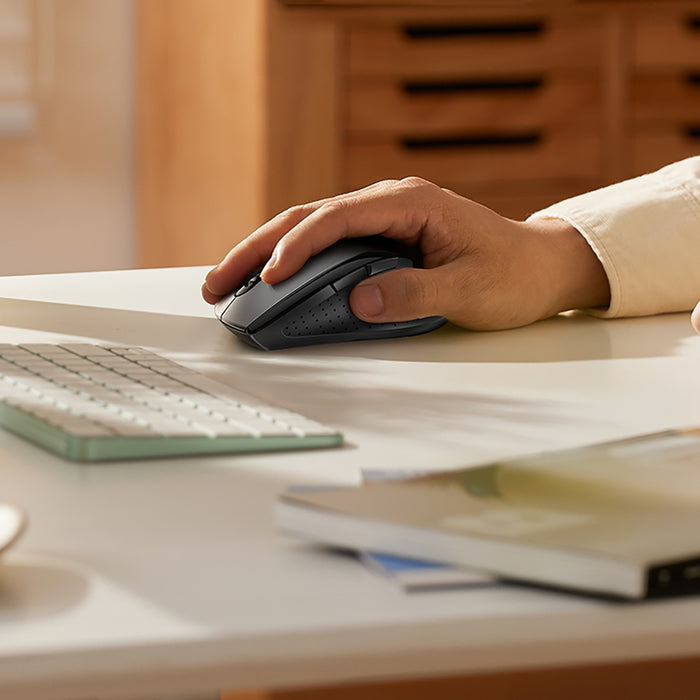 Ugreen Wireless Ergonomic Optical Mouse - Black