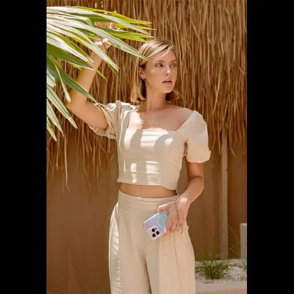 Uniq Coehl Linear Magnetic Charging Case for iPhone 16 Pro - Iridescent - Cell phone cases and covers<<<HurtelXML