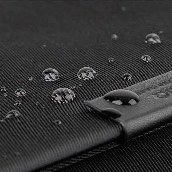 Uniq Stockholm bag for a 16’’ laptop - black - Laptop bags<<<HurtelXML