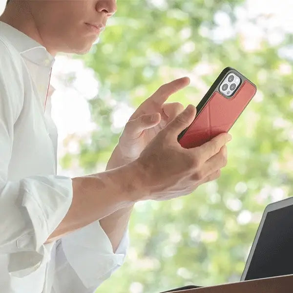 Uniq Transforma case for iPhone 12 / iPhone 12 Pro - red - Cell phone cases and covers<<<HurtelXML