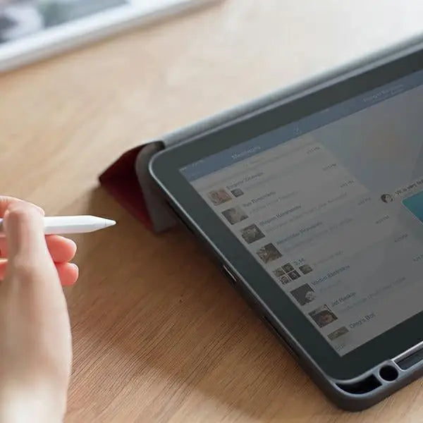 Uniq Transforma Rigor case for iPad Air 10.9 (2020) - red - Cell phone cases and covers<<<HurtelXML