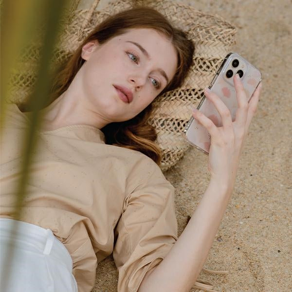 Uniq Coehl Meadow case for iPhone 14 Pro - pink