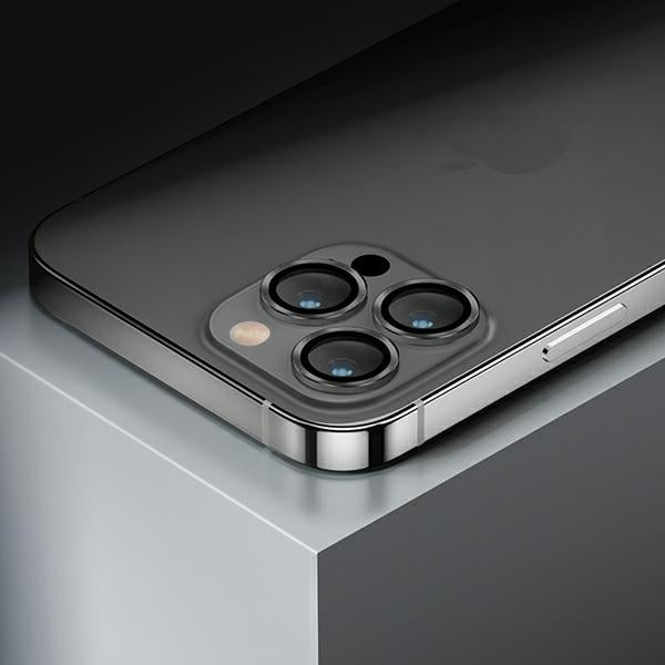 Uniq Optix Aluminum Camera Lens Protector for iPhone 14 Pro / 14 Pro Max camera lens with applicator - silver