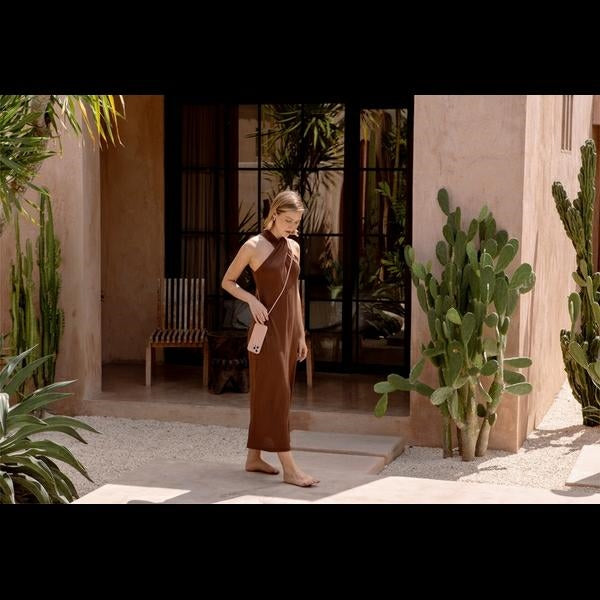 Uniq case Coehl Creme iPhone 16 Pro Max 6.9" Magnetic Charging pink/ballet pink