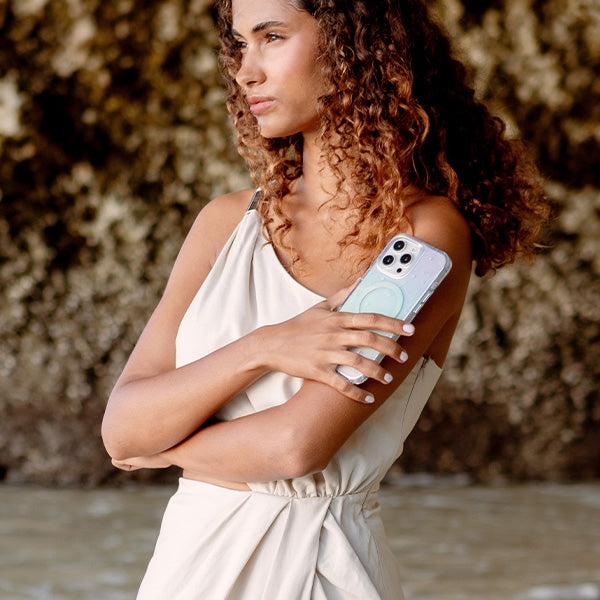 Uniq Coehl Celest Magnetic Charging Case for iPhone 16 Pro Max - Iridescent