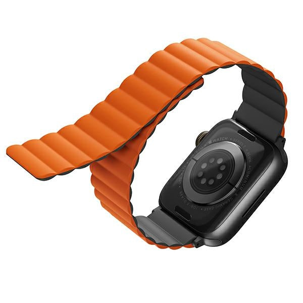 Uniq Revix Magnetic Strap for Apple Watch 42 / 44 / 45 / 49 mm - Black and Orange