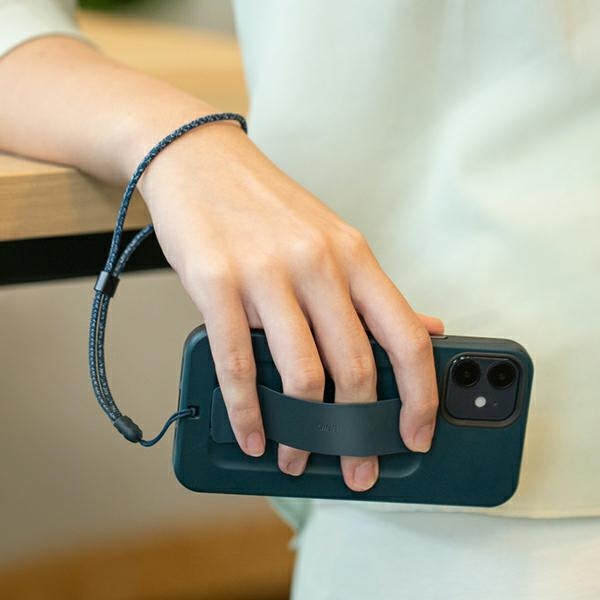 Uniq Heldro case for iPhone 12 Pro Max - white