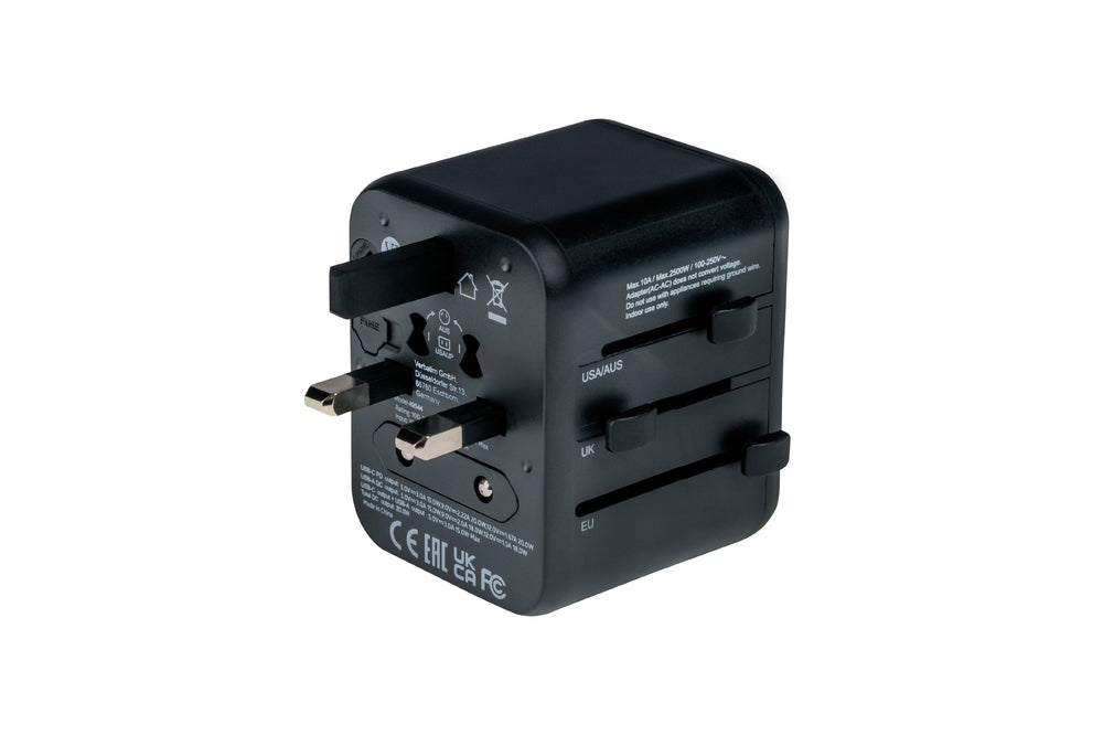 Verbatim UTA-02 Universal Travel Adapter with 1 x USB-C PD 20W / 1 x USB-A QC 3.0