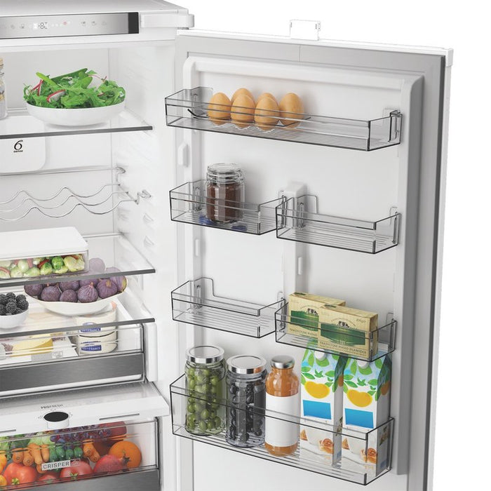 Built-in refrigerator with freezer Whirlpool WHK2 5292 B4E, 270 l, E, No Frost, Yes