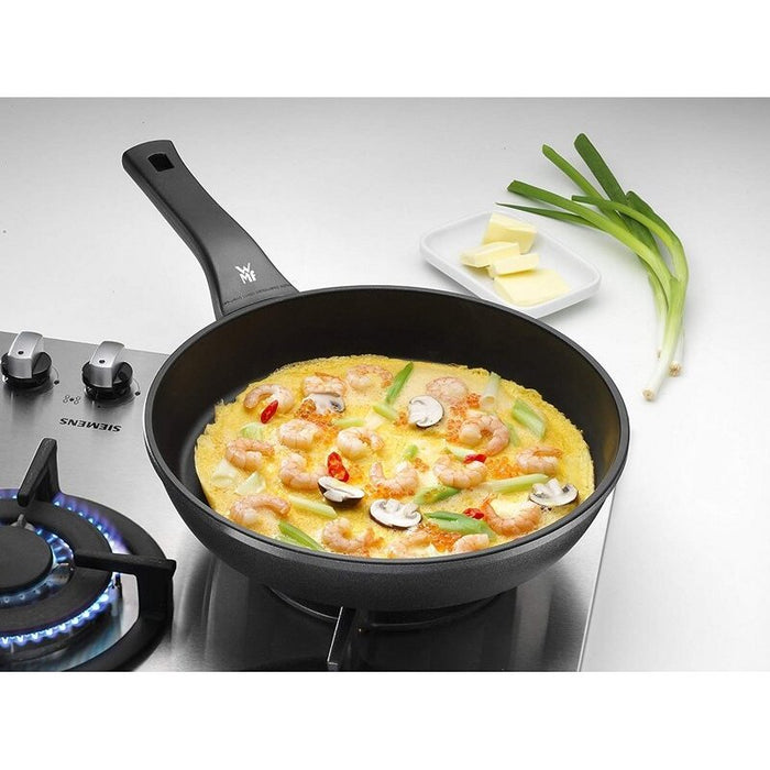 Frying pan WMF 0576284291 PermaDur Premium 28 cm, Diameter 28 cm.