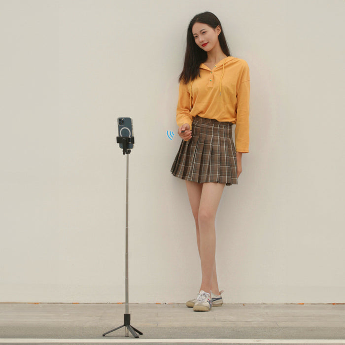 Selfie stick WHS1Y telescopic tripod 1m with phone holder - black