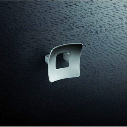 STAINLESS STEEL FURNITURE HANDLE 32 MM X-IT 282