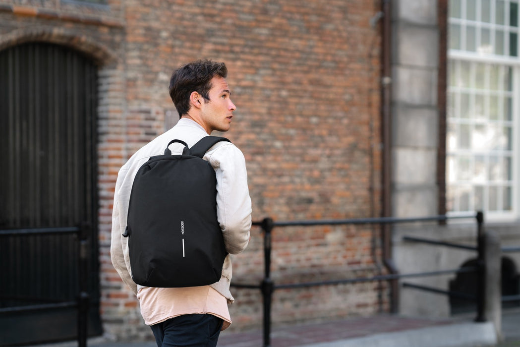 XD DESIGN ANTI-THEFT BACKPACK BOBBY SOFT BLACK P/N: P705.791