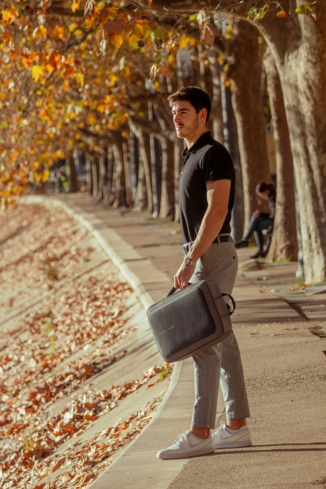 XD DESIGN ANTI-THEFT BACKPACK / BRIEFCASE BOBBY BIZZ 2.0 GREY P/N: P705.922