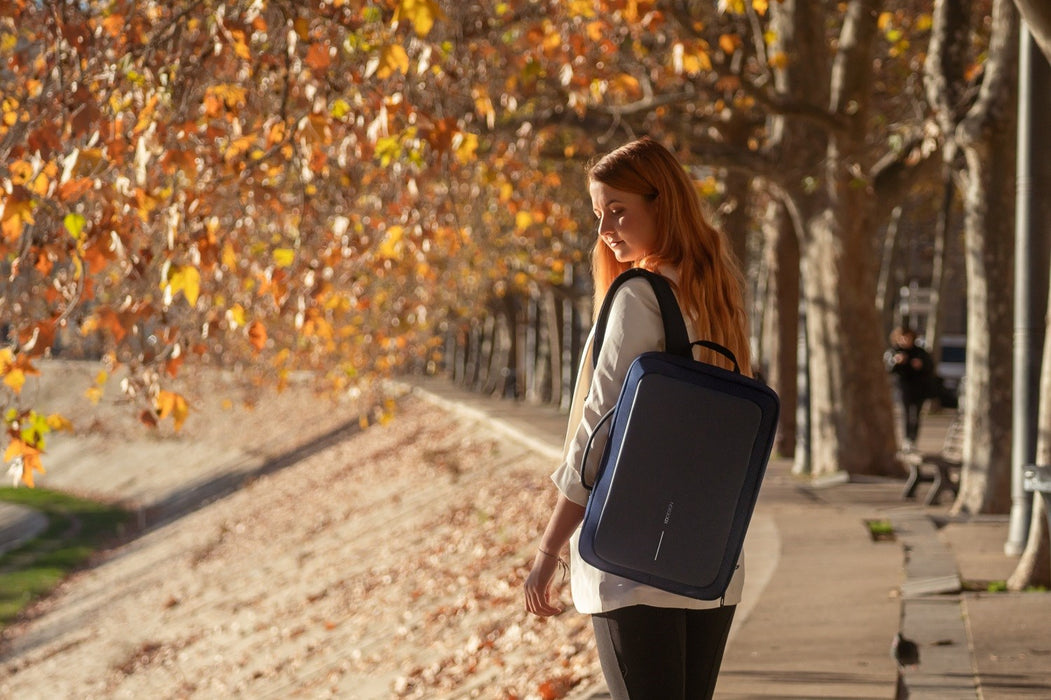 XD DESIGN ANTI-THEFT BACKPACK / BRIEFCASE BOBBY BIZZ 2.0 NAVY P/N: P705.925