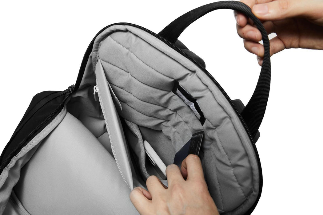 XD DESIGN BACKPACK BOBBY SOFT TOTE BLACK P706.3001